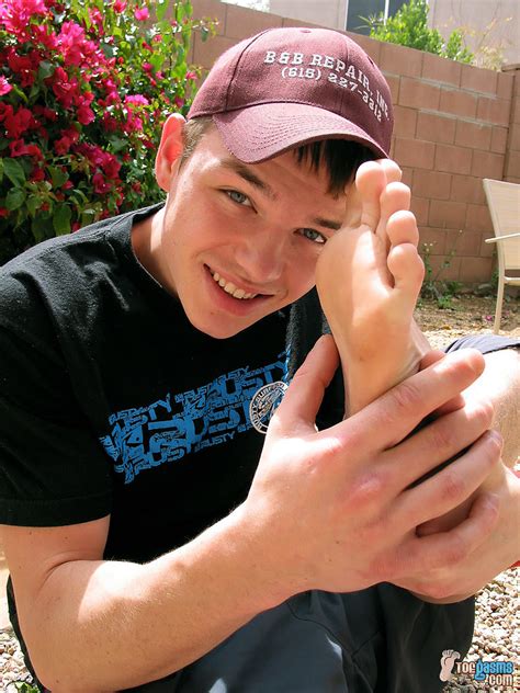 male feet forum